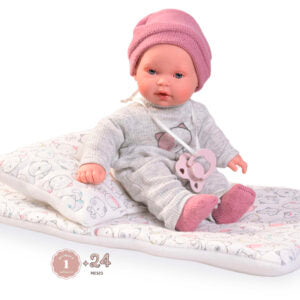 KIKA LLORO EN SU CAMITA