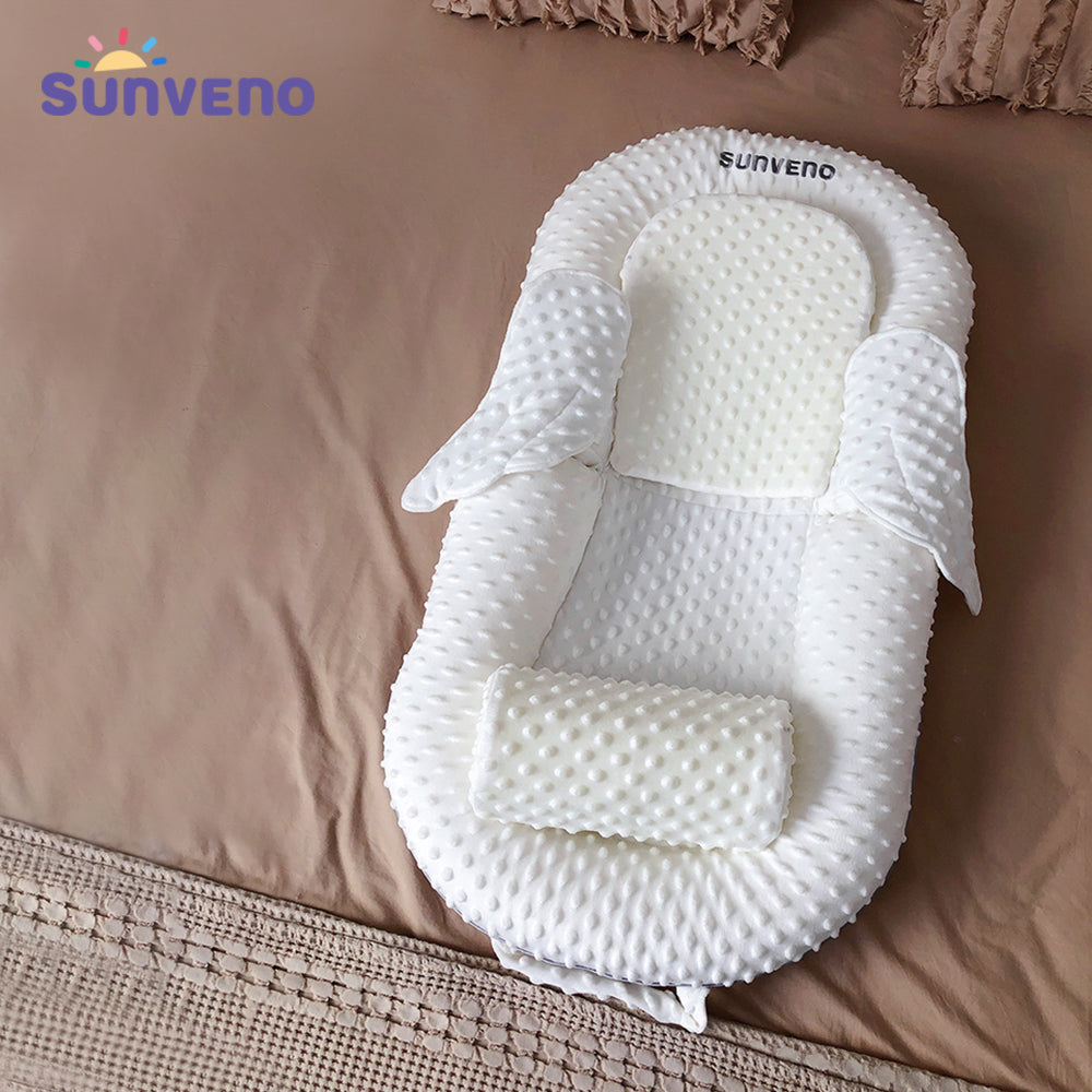 White Foldable Baby Bed