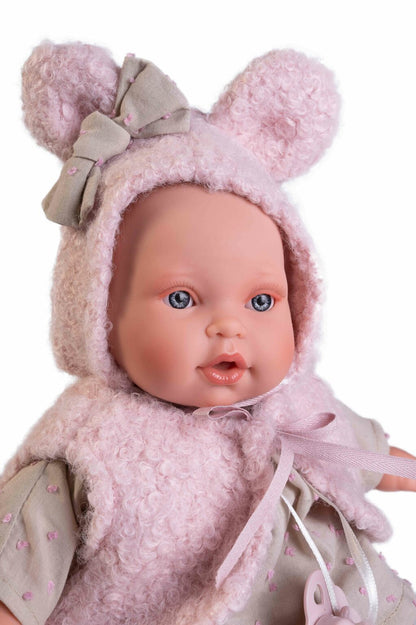 KIKA LLORO CON CHALECO