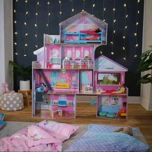ULTIMATE DOLLHOUSE