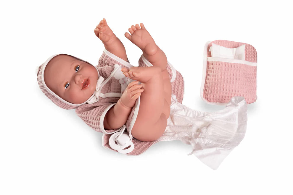 RECIÉN NACIDA MIA HACE PIPÍ CON CAPITA DE BAÑO Y SET