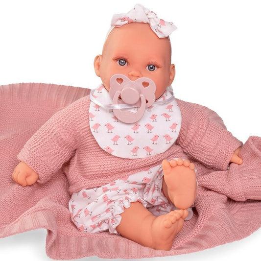 KIKA LLORO CON TOQUILLA